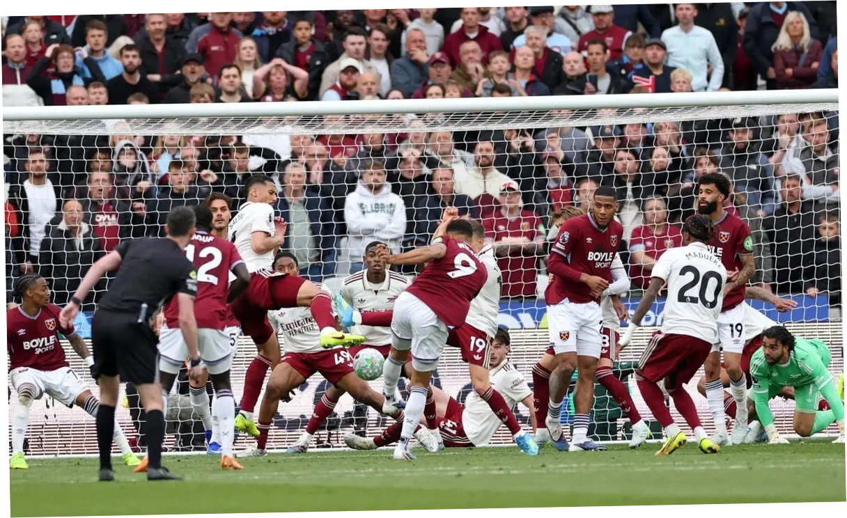 Kontroversi West Ham Vs Arsenal: Wasit Overthinking dan Pengaruh VAR