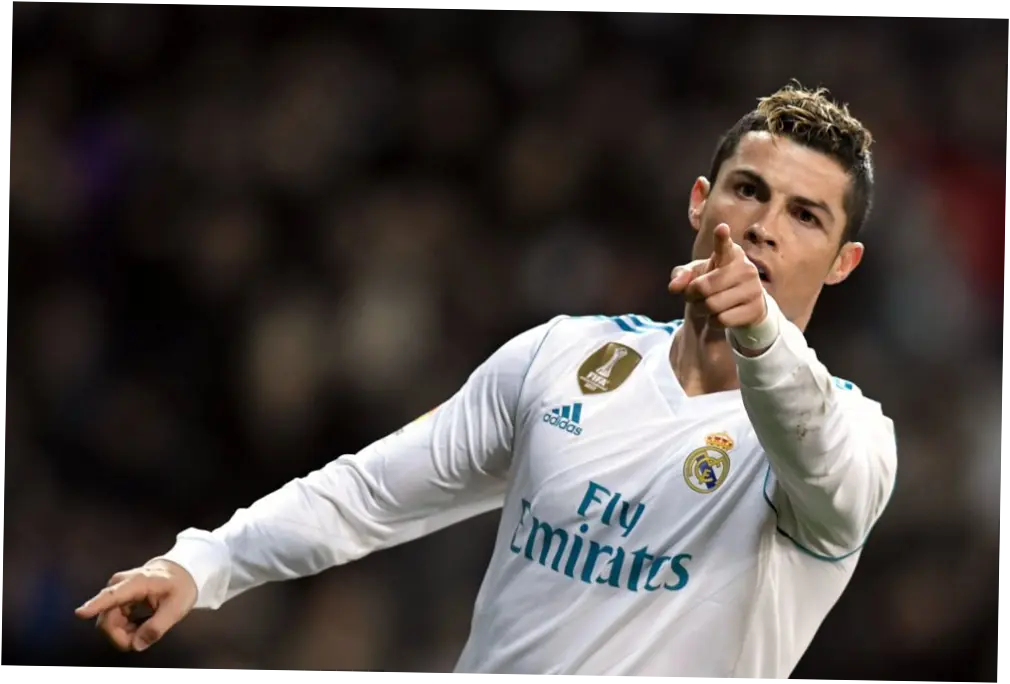Pemain Sepak Bola: Dari Kritik hingga Reuni