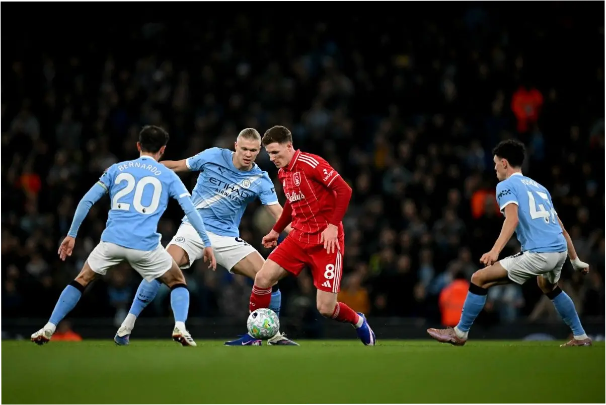 Perebutan Elliot Anderson: Man City vs Man United