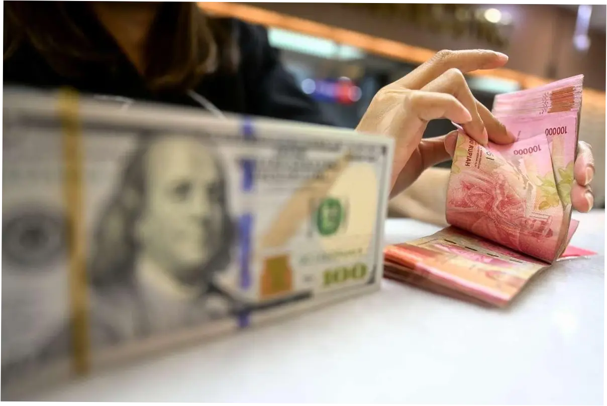 Rupiah Melemah, Dolar AS Menguat: Analisis dan Dampak terhadap Ekonomi Indonesia
