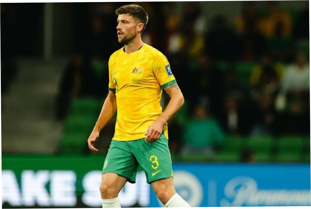 Cameron Burgess: Profil dan Karir Bek Australia di Swansea City