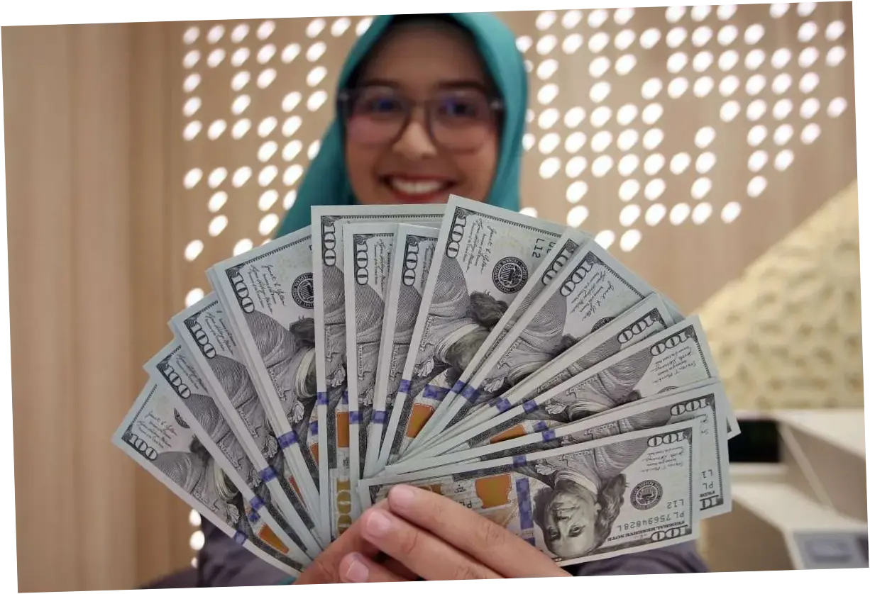 Rupiah Melemah, Dolar AS Tembus Rp 18.000: Apa Penyebab dan Dampaknya?