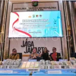 Konferensi Pers Polda Metro Jaya: Puluhan Brimob Bersenjata Jaga Acara