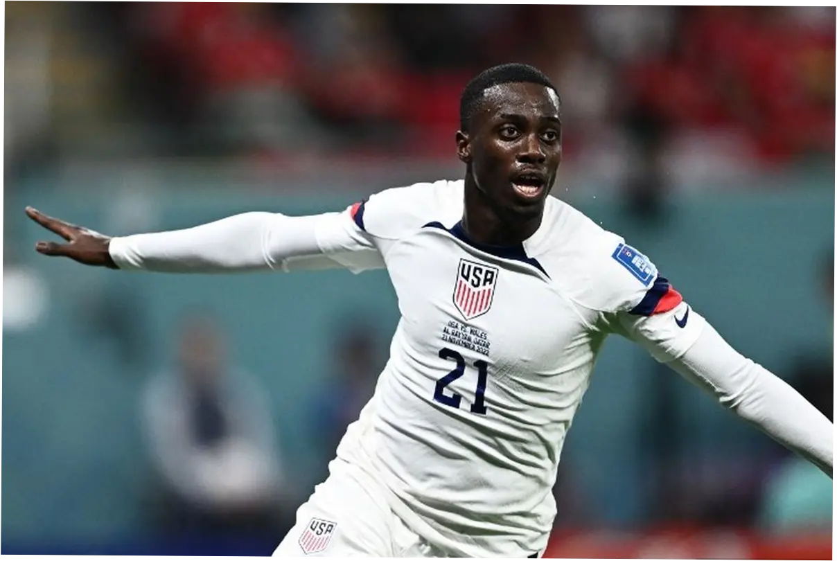 Timothy Weah: Bintang Muda Sepak Bola yang Mengharumkan Nama Keluarga