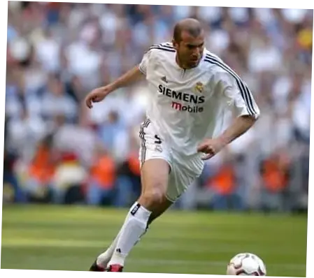 Zinedine Zidane: Legenda Sepak Bola yang Tetap Berkarya